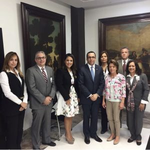 VISITA AINEP A MINISTRO DE EDUCACIÓN.